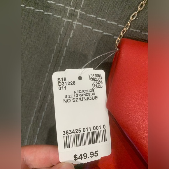 Le Chateau Cross Body Purse - Picture 5 of 7